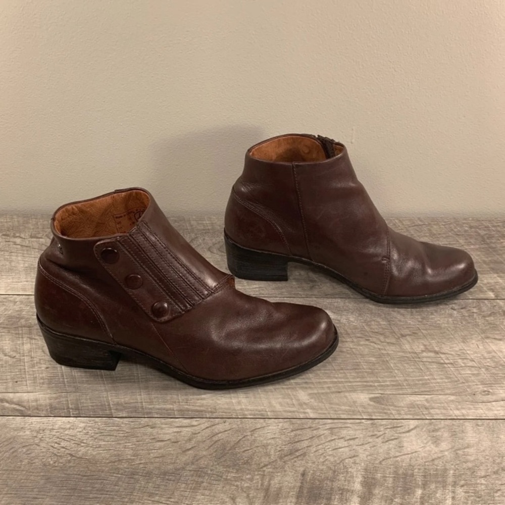 Ariat Spat Side Snap Womens Boots Size 7